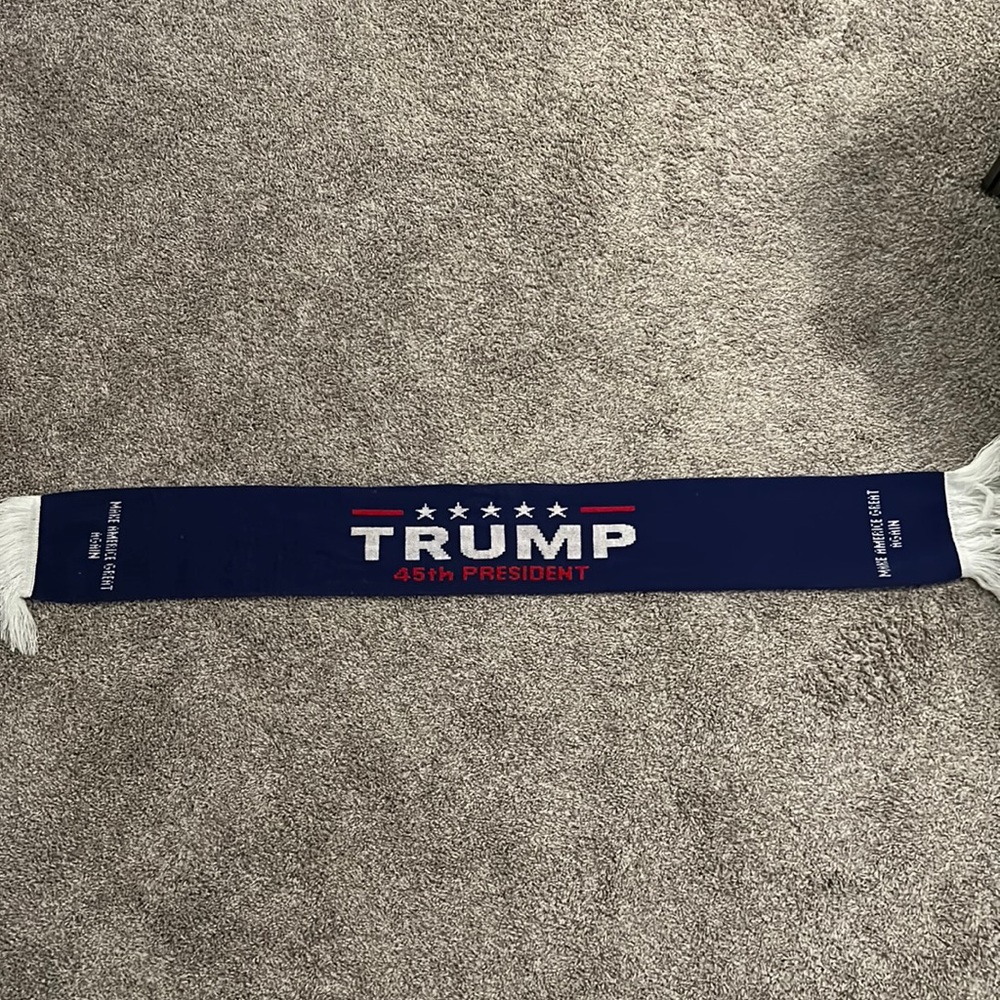 Trump scarf